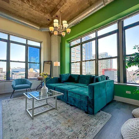 Luxury 2Br Suite With Optional Parking And Gym Access Near Mccormick Place And Soldier Field
