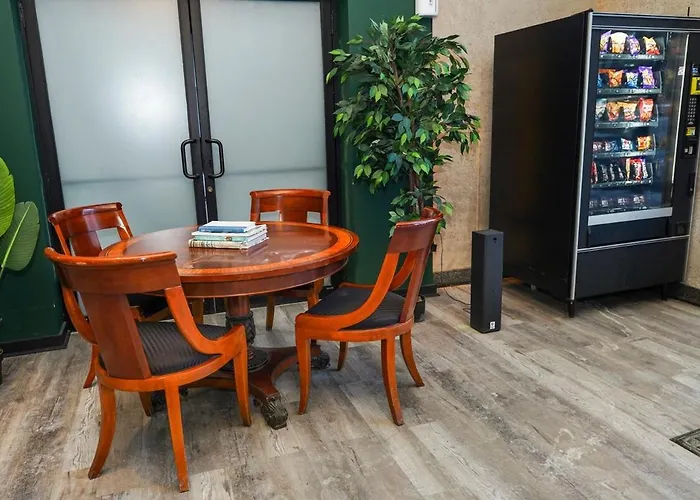 Luxury 2br With Optional Parking And Gym Access Near Mccormick Place And Soldier Field